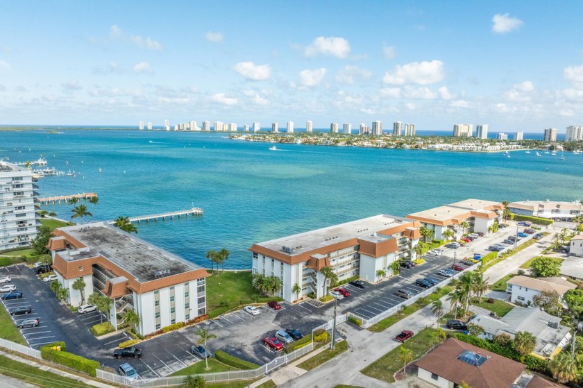 Look no further. ALL ASSESSMENT PAID TO DATE and GREAT RESERVES - Beach Condo for sale in Riviera Beach, Florida on Beachhouse.com