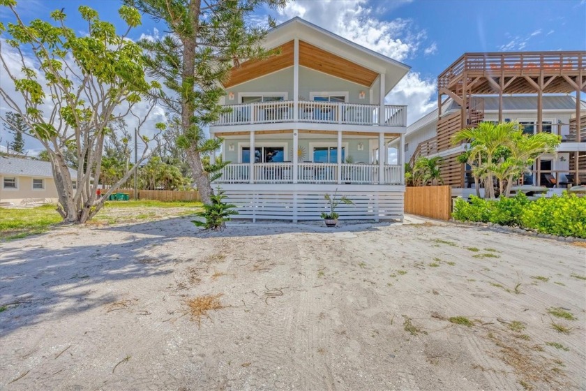 Don't miss this rare opportunity to own a fully remodeled - Beach Townhome/Townhouse for sale in Englewood, Florida on Beachhouse.com