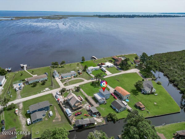 Amazing property boasting breathtaking views of Coinjock Bay and - Beach Home for sale in Currituck, North Carolina on Beachhouse.com