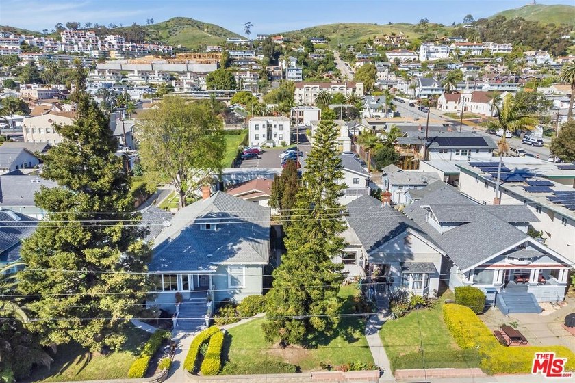 The properties located at 1053-1065 E Santa Clara Street in - Beach Lot for sale in Ventura, California on Beachhouse.com