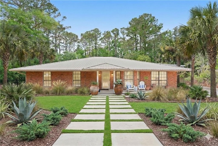 MUST SEE this beautiful, well-maintained brick ranch. 4-bedroom - Beach Home for sale in Darien, Georgia on Beachhouse.com
