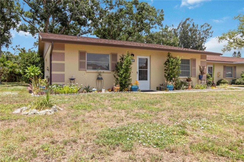 OPEN LAYOUT & PACKED WITH UPGRADES! TURNKEY FURNISHED! Welcome - Beach Condo for sale in Sarasota, Florida on Beachhouse.com