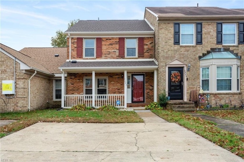 This beautiful & spacious brick townhome has 2 large primary - Beach Home for sale in Virginia Beach, Virginia on Beachhouse.com