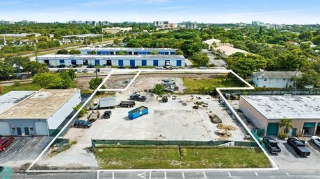 Build 21+ residential units in this large oversized vacant lot - Beach Lot for sale in Pompano Beach, Florida on Beachhouse.com