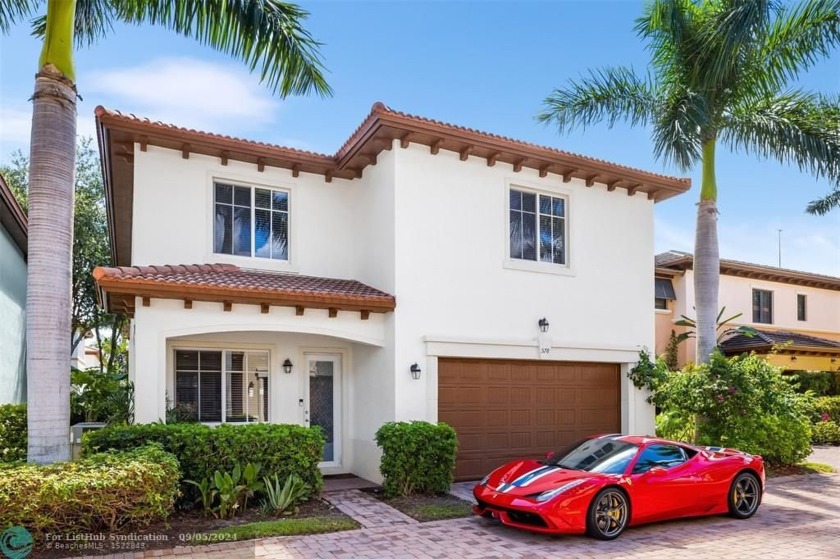 4 Bedrooms- 2.5 Bathrooms - 2 car garage, two story - Beach Home for sale in Boca Raton, Florida on Beachhouse.com