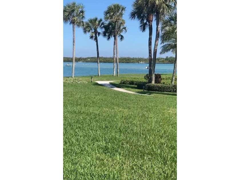 gorgeous WATERFRONT condo, rare 1st floor unit with a STUNNING - Beach Condo for sale in Tequesta, Florida on Beachhouse.com