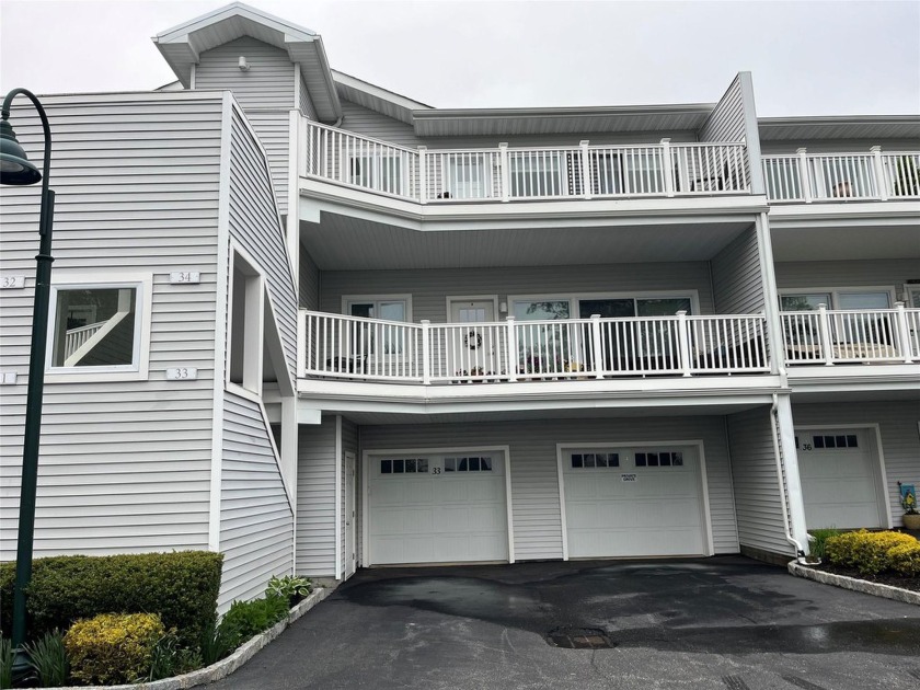 Immaculate Chic & Modern Condo in the Desirable Reserve at - Beach Condo for sale in Baiting Hollow, New York on Beachhouse.com
