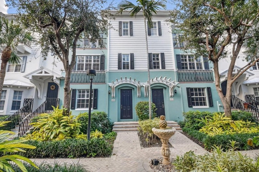 Don't miss a RARE opportunity. This upscale townhome is in a - Beach Townhome/Townhouse for sale in Delray Beach, Florida on Beachhouse.com