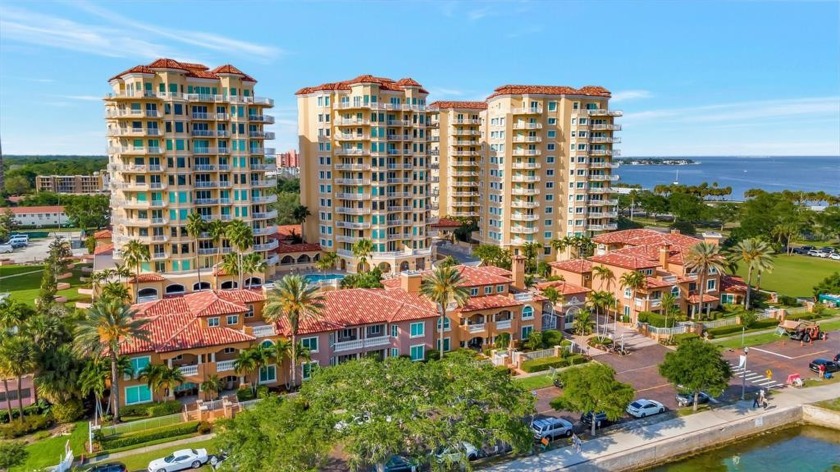 Exclusive and rare opportunity to own this stunning and - Beach Condo for sale in St. Petersburg, Florida on Beachhouse.com