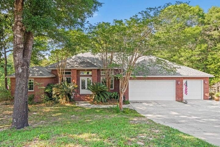 This exquisite property in Rocky Bayou Estates, built by Randy - Beach Home for sale in Niceville, Florida on Beachhouse.com