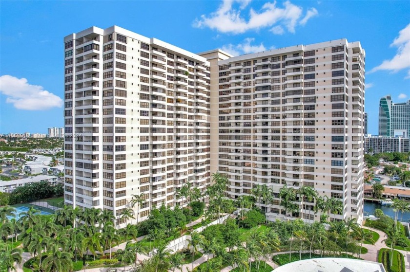 Hallandale BEAUTY ! PRICE to sell , large CORNER 2 BED, 2 BATH - Beach Condo for sale in Hallandale Beach, Florida on Beachhouse.com