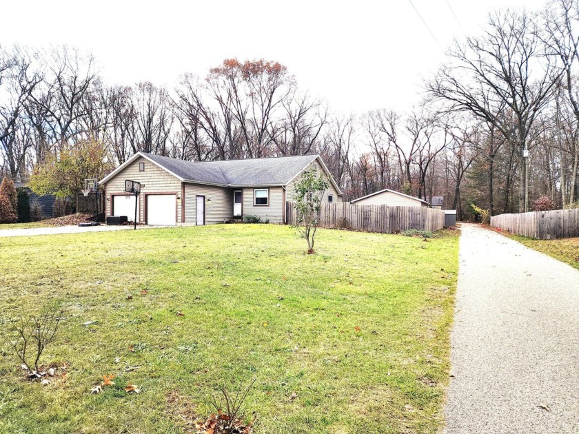 Large ranch home in Spring Lake Township.  Home boasts 5 - Beach Home for sale in Spring Lake, Michigan on Beachhouse.com