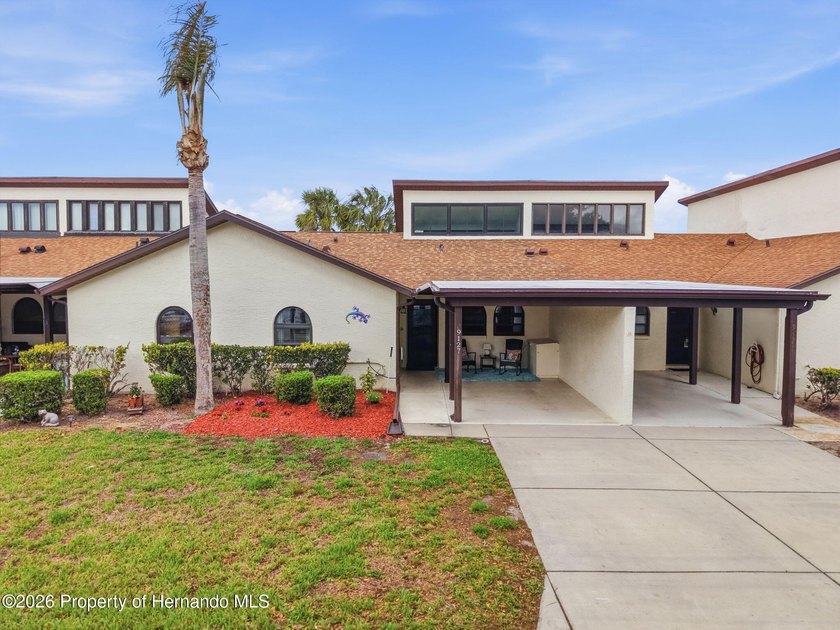 PRICE IMPROVEMENT. BEST PRICE IN HEATHER SOUND. Lakefront living - Beach Home for sale in Weeki Wachee, Florida on Beachhouse.com