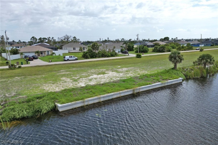 SUPER DEAL on this gorgeous waterfront lot with brand NEW - Beach Lot for sale in Cape Coral, Florida on Beachhouse.com