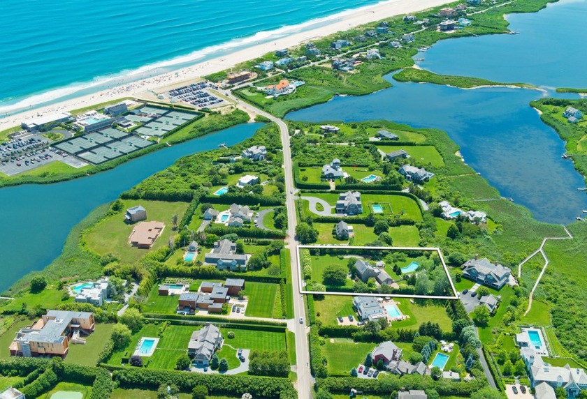 Bridgehampton South area, just a few blocks from the ocean, lies - Beach Home for sale in Bridgehampton, New York on Beachhouse.com