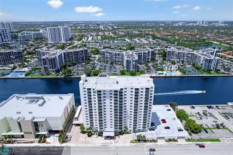 YES, THERE ARE MANY CONDO UNITS TO CHOOSE FROM! WHY IS THIS THE - Beach Condo for sale in Hollywood, Florida on Beachhouse.com