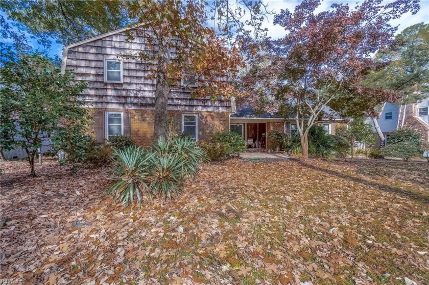 BRING YOUR BOAT!!! DEEP WATER ACCESS, ELEVATED DOCK, TONS OF - Beach Home for sale in Virginia Beach, Virginia on Beachhouse.com