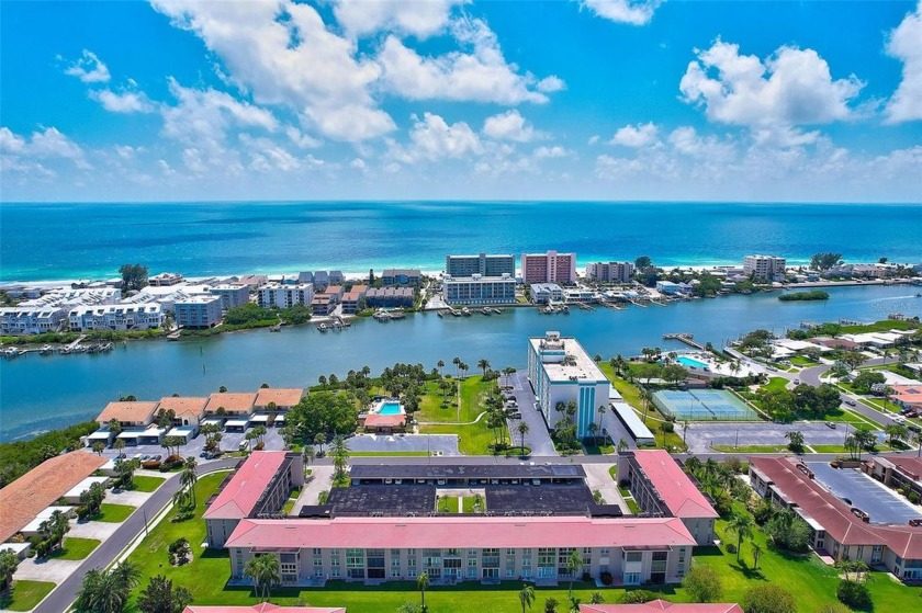 Welcome home to Imperial Point where you will enjoy resort style - Beach Condo for sale in Largo, Florida on Beachhouse.com