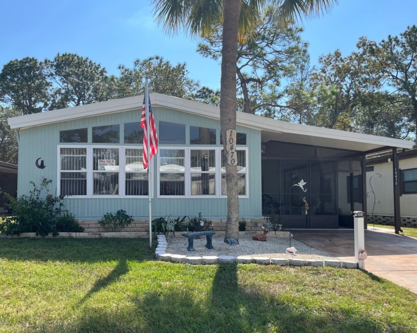 BEAUTIFUL OASIS PRIVATE BACK LOT    ON LEASED LAND  WEEKI WACHEE - Beach Home for sale in Weeki Wachee, Florida on Beachhouse.com