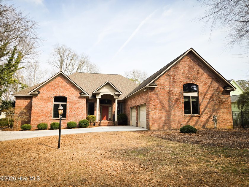 Step into luxury with this expansive 3-bedroom, 2,600+ square - Beach Home for sale in Swansboro, North Carolina on Beachhouse.com