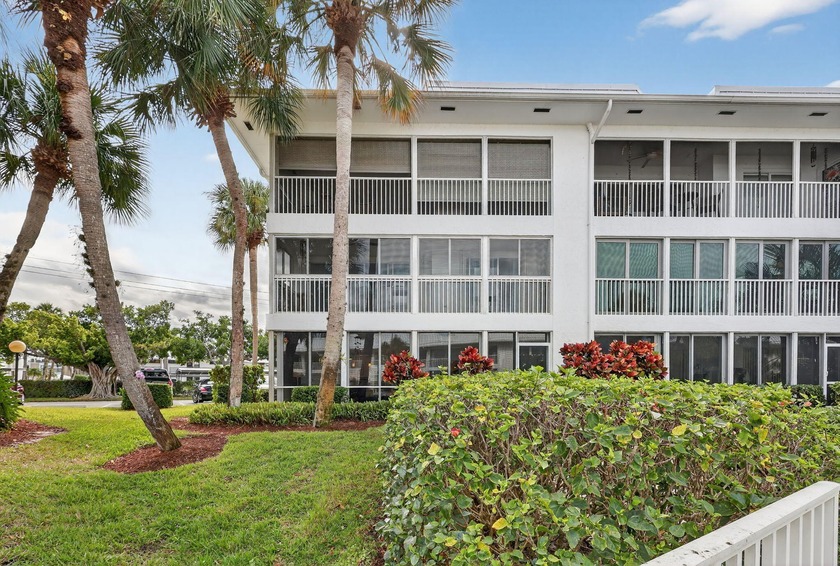 RARE FIRST-FLOOR END UNIT! Opportunities like this don't come - Beach Condo for sale in Stuart, Florida on Beachhouse.com