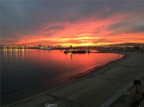 Embrace the allure of modern beachfront living high in the sky - Beach Condo for sale in Long Beach, California on Beachhouse.com