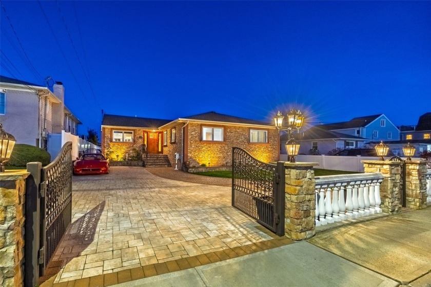 Welcome to 3449 Weidner Avenue--an expanded waterfront ranch - Beach Home for sale in Oceanside, New York on Beachhouse.com