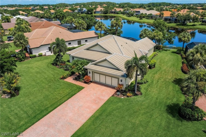 This beautiful ARTHUR RUTENBURG HOME, the Seabrook II Model, is - Beach Home for sale in Fort Myers, Florida on Beachhouse.com