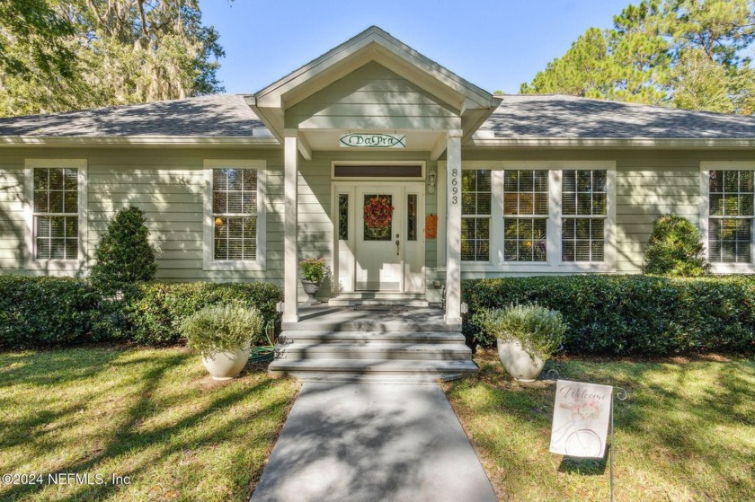 ESCAPE TO YOUR COUNTRY PARADISE!
Discover the perfect blend of - Beach Home for sale in Jacksonville, Florida on Beachhouse.com