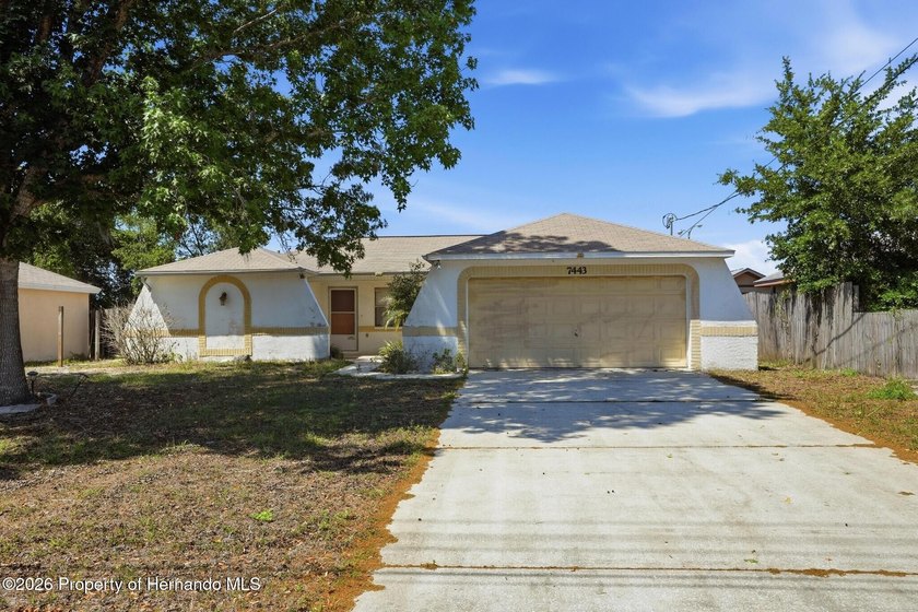 Welcome to this charming 3-bedroom, 2-bath home offering 1,305 - Beach Home for sale in Spring Hill, Florida on Beachhouse.com