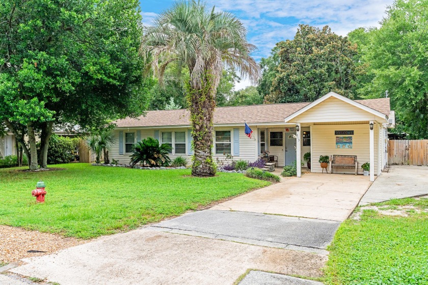 Welcome to 313 Gardner Drive NE, nestled in the charming Elliot - Beach Home for sale in Fort Walton Beach, Florida on Beachhouse.com