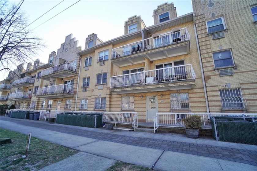 Welcome to Sheepshead Bay, Brooklyn. We are proud to present - Beach Condo for sale in Brooklyn, New York on Beachhouse.com
