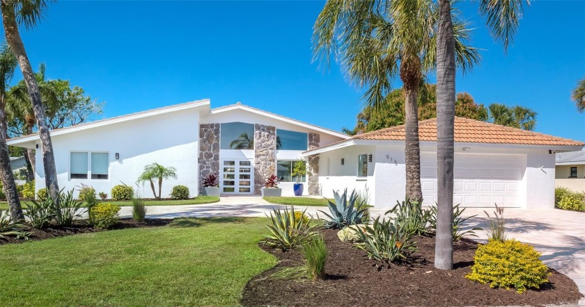 This contemporary ranch style home is located in the - Beach Home for sale in Longboat Key, Florida on Beachhouse.com