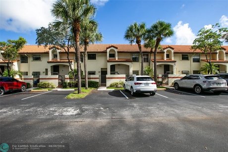 Beautiful Ground Floor 2 bedroom 2 bathroom unit with direct - Beach Condo for sale in Deerfield Beach, Florida on Beachhouse.com