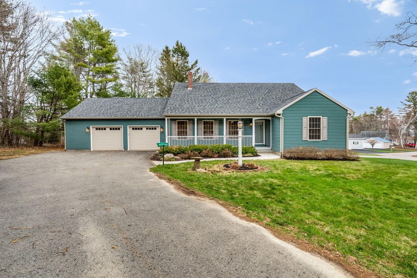 Located in the heart of Midcoast Maine and within walking - Beach Home for sale in Belfast, Maine on Beachhouse.com