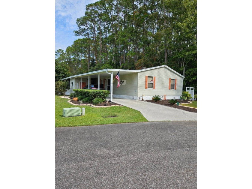 This home is a gorgeous and spacious 3-bedroom, 2-bathroom home - Beach Home for sale in Homosassa, Florida on Beachhouse.com