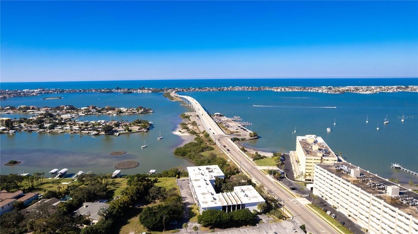 LOCATION! LOCATION! BELLEAIR BLUFFS CONDO with WATERVIEW! Just - Beach Condo for sale in Belleair Beach, Florida on Beachhouse.com