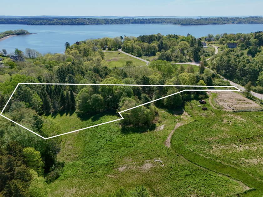 This beautiful 1.7-acre parcel in Harpswell offers a great - Beach Lot for sale in Harpswell, Maine on Beachhouse.com