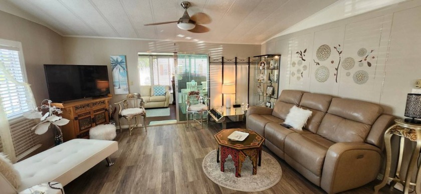 OWNER MOTIVATED!!!!  Stunning 2 bed, 2 bath gem...Step into your - Beach Home for sale in Sarasota, Florida on Beachhouse.com