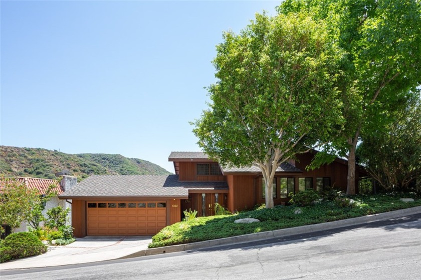 OPEN SATURDAY AUGUST 31, 1 - 4 PM.

Homes have character, and - Beach Home for sale in Laguna Beach, California on Beachhouse.com