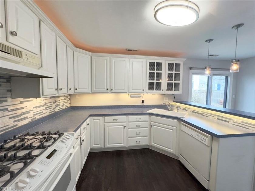 Experience the best of coastal living with this 2-bedroom - Beach Townhome/Townhouse for sale in Virginia Beach, Virginia on Beachhouse.com