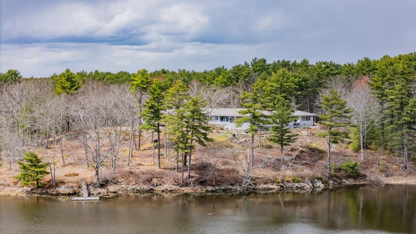 Embrace year-round waterfront wellness living. Set on Arrowsic's - Beach Home for sale in Arrowsic, Maine on Beachhouse.com