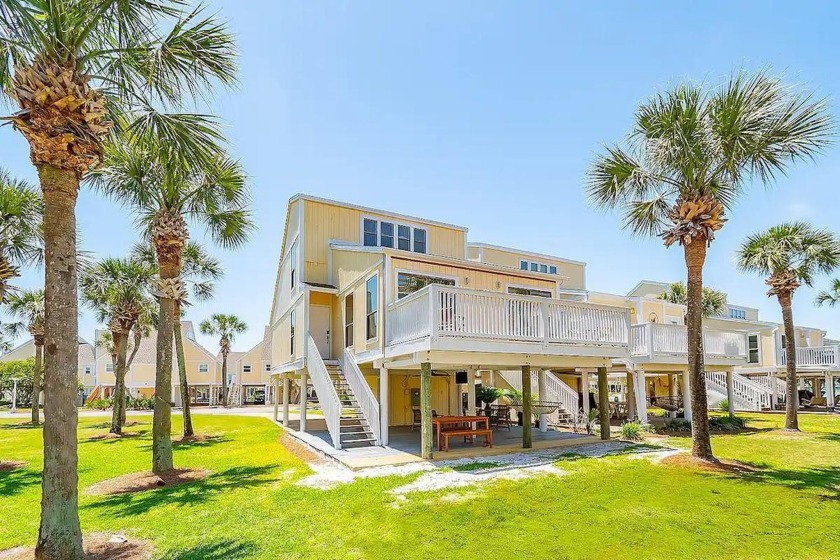 Great Short Term Rental Potential!  Villa 22 is right at the - Beach Condo for sale in Destin, Florida on Beachhouse.com