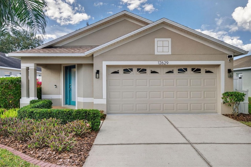 CUTE AS A BUTTON. METICULOUSLY MAINTAINED. GATED COMMUNITY WITH - Beach Home for sale in Hudson, Florida on Beachhouse.com