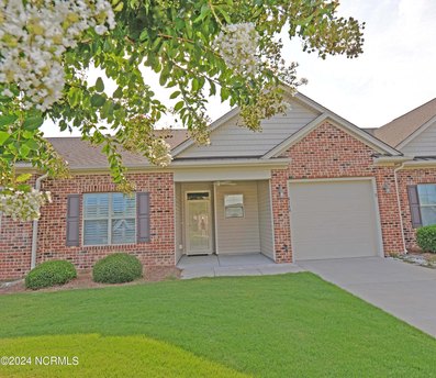 Cambridge Crossings is the place to be to not to worry about the - Beach Townhome/Townhouse for sale in Southport, North Carolina on Beachhouse.com