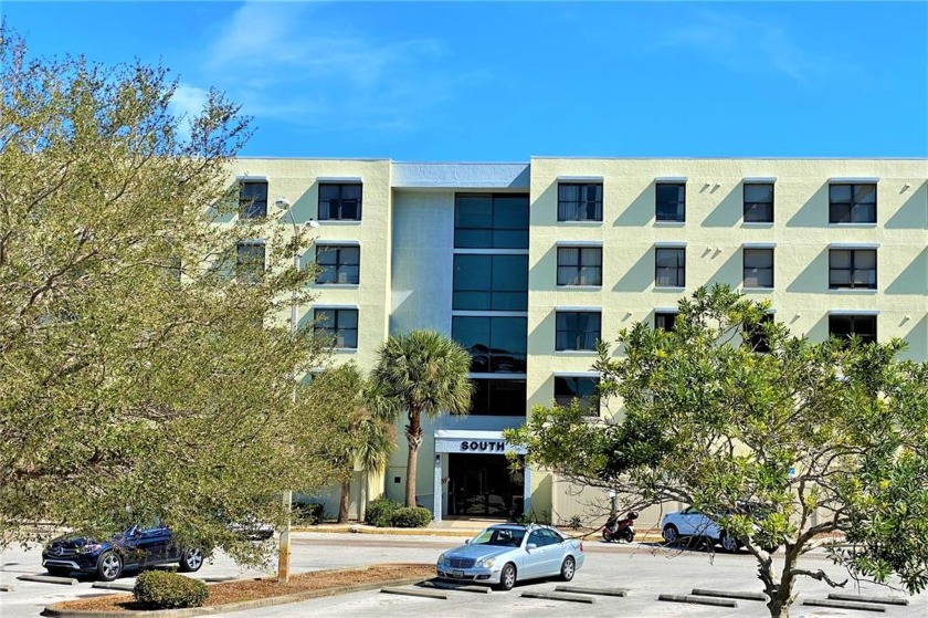 NEW PRICE! Fantastic, super clean, two bedroom, two bathroom - Beach Condo for sale in Clearwater, Florida on Beachhouse.com