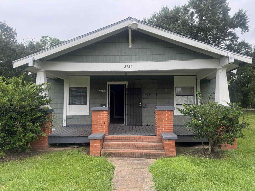 This 2-bedroom, 1-bath home is the perfect opportunity for a - Beach Home for sale in Port Arthur, Texas on Beachhouse.com