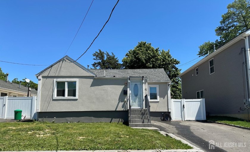 This adorable 2 bedroom ranch is perfect for those who love to - Beach Home for sale in Aberdeen, New Jersey on Beachhouse.com