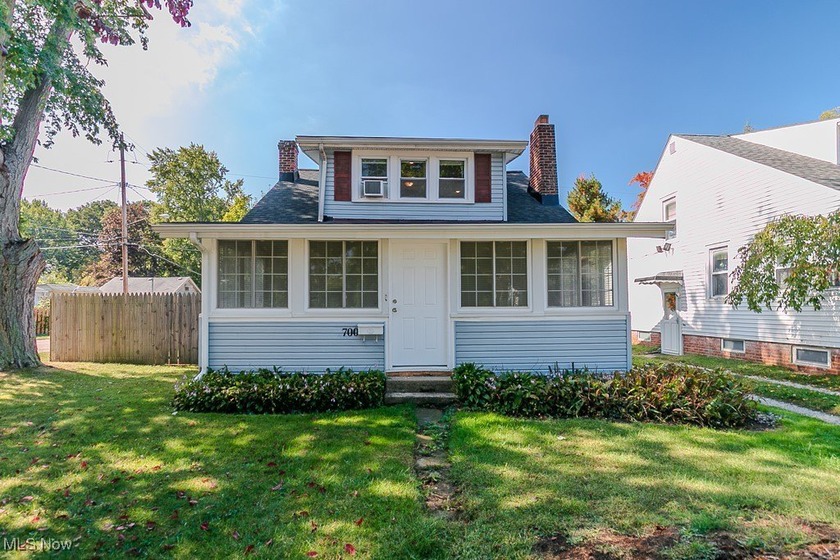 Welcome to this adorable 2-bedroom, 1,192 sq. ft. home that's - Beach Home for sale in Willoughby, Ohio on Beachhouse.com