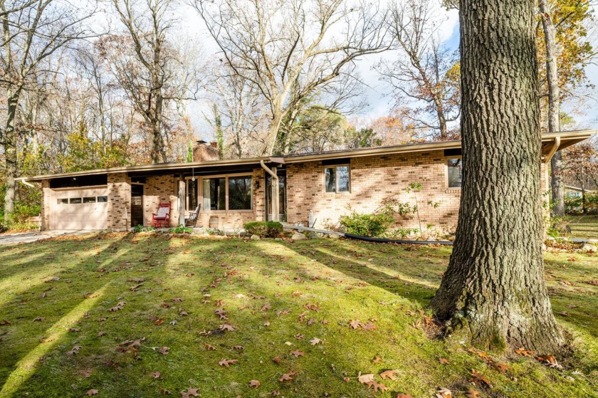 Sprawling 4 bedroom 3 bathroom ranch on on 1 acre in Hagar Twp - Beach Home for sale in Benton Harbor, Michigan on Beachhouse.com